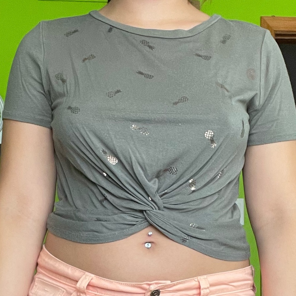 Dark green pineapple crop top 🍍